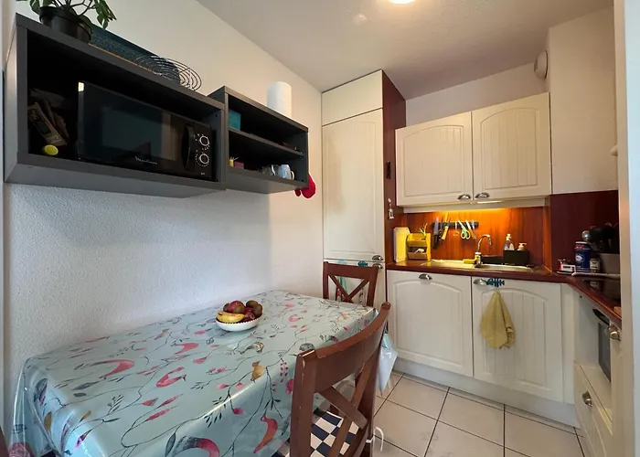 Azur Marin - Wifi, Parking, Piscine, A 2min * 포르니세